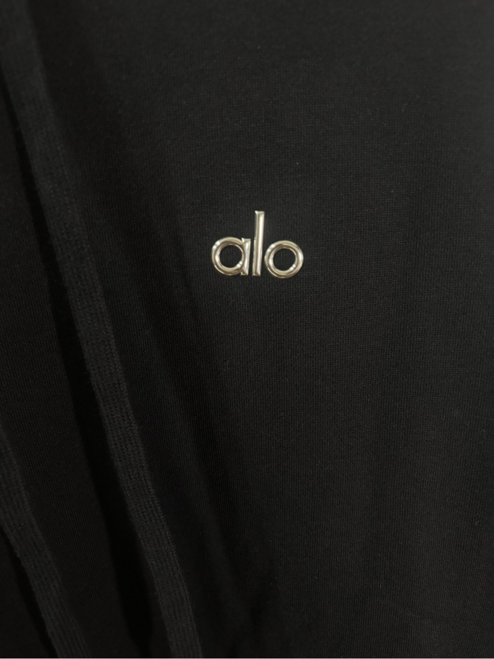 ALO Yoga Women’s Black accolade hoodie - Picture 3 of 5